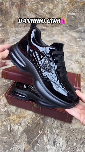 DANRRIO.COM🛍🔗🛒#ootdmen #luxury #footmen #sneaker #casualoutfits