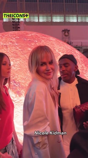 Nicole Kidman Reunites With Tom Cruise At Red Carpet #nicolekidman
