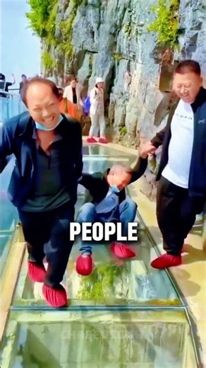 What If China’s Glass Bridge Suddenly Cracked? 😱🌉💥
