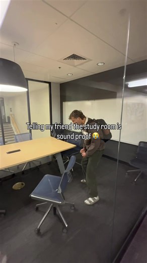 Wait for it 😂(🎥:declanwoodss/ig)