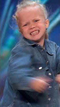 7-Year-Old STEALS The Show! 😲💃