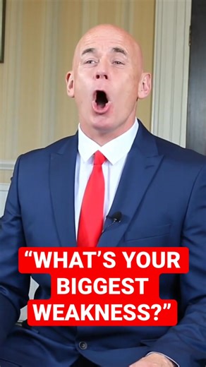 HOW TO ANSWER ‘WHAT’S YOUR BIGGEST WEAKNESS’ INTERVIEW QUESTION #shorts | CareerVidz