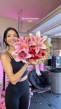 lilies the prettiest flower 🌸 #shortsfeed #fy #florist #diy #flowers #forher #houston #htx #roses