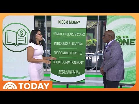 How to Talk Finances With Family (and Why It's Important)