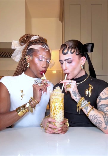 Italian Pannetone Sweet Bread Milk with Crema El Cafe Dalgona #asmr #asmrcooking #besties #duo