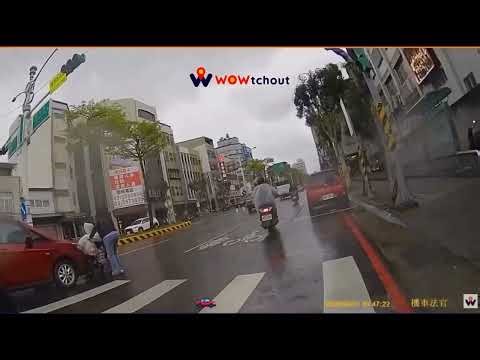Don't Trust the Green Light: Taiwan Traffic Tips