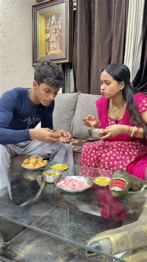 Pani puri ke maje🥳😁#comedy#comedyshorts#devarbhabhicomedy#youtubeshorts#viral#viralvideo#shorts#yt