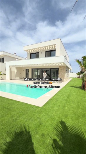 4 Bed Luxury Villa Los Balcones Alicante — Pink Lake Views & Pool