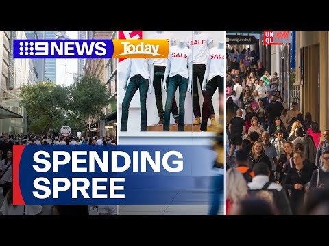 Aussie shoppers race to find the best Boxing Day sales | 9 News Australia