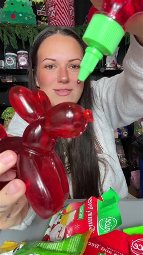 @MamaChels1125 Walgreens gummies are INSANE #walgreens #PEELERZ #peelinggummies #gummies #giantgummies