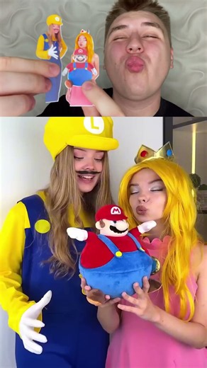 Princess Peach and Mario Borrow Things from Each Other 😂 #gugugaga #mario #princess #peach