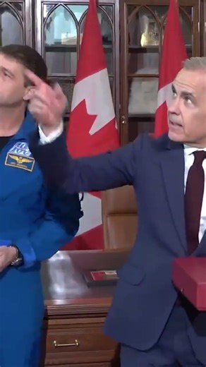 Carney meets Artemis crew for first time on Earth
