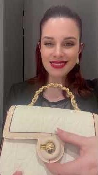 66-241042-1-Ανάγλυφη Τσάντα Χειρός Με Αλυσίδα-La Tour Eiffel