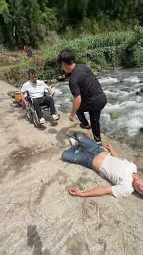 Danger saves woman at cliff edge #kindness #inspiration #helpothers