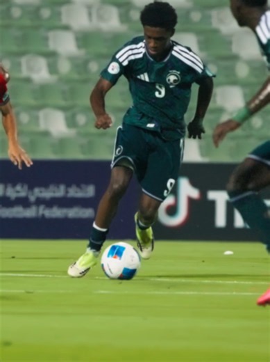 !مواجهة حافلة بالإثارة وهدف تعادل خطف الأنظار في الدقائق الأخيرة ⚽إليكم أهم اللقطات A thrilling contest capped by a late equalizer! Catch the key moments from Yemen vs. KSA⚽ #كأس_الخليج_للناشئين #U17GulfCup #GFF