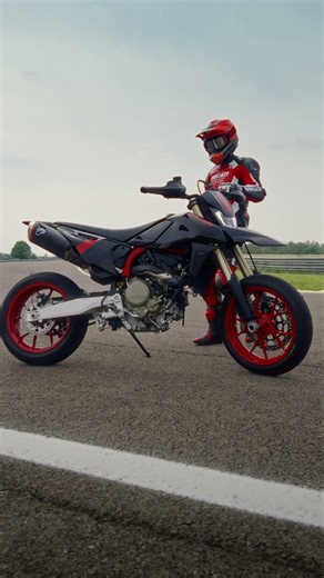 Hypermotard 698 Mono Nera