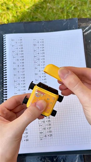 🔔Smart teaching tools for classrooms –Quick Quiz Math Question Maker Roller Stamp (# 1089 )