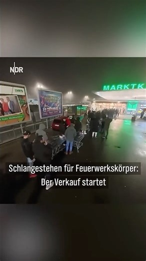 🧨🤔Böllerst DU an Silvester? #shorts #silvester #feuerwerk #böller