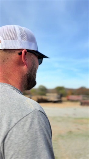 So many answered prayers in one video. God’s plans for our life is so much better than our own. What a wonderful year it has been on Ellis Farm.#faith#farm#family#thankful@Wyatt_ellis07 @Rissie Lee