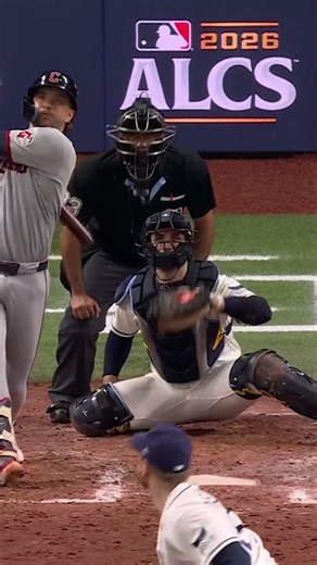 Patrick Bailey ties the game for the Guardians with a solo shot!
