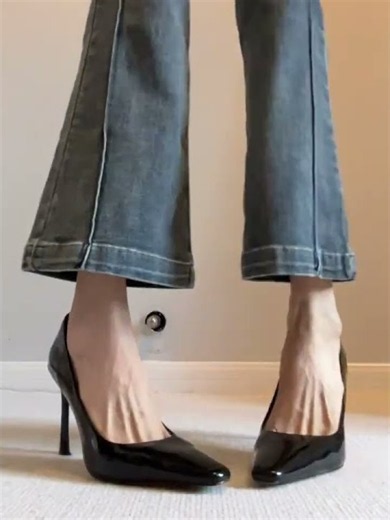 The Perfect Combo: Elegant Pantyhose & High Heels Show #beauty #heels #legs #foot