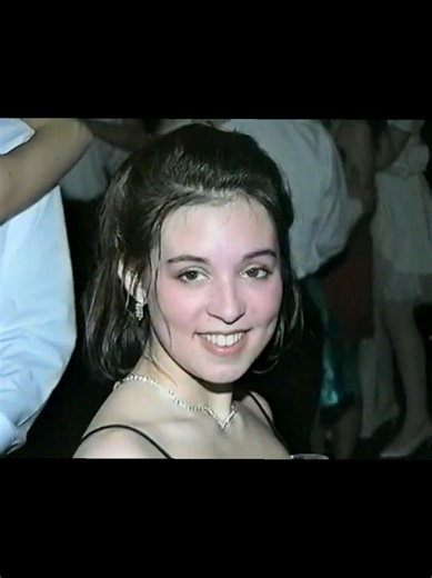 High School Prom in 1995✨️ #90sthrowback #90smusic #90 #highschool #prom