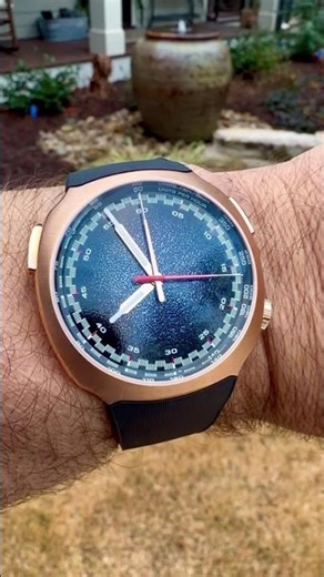 Can you find the Batman easter egg hidden in the movement