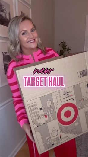 Lindsay Rumple on Instagram: "Like & comment ‘TARGET’ and I will send you the 🔗s to everything in my latest Target haul! 🎯 I am ready for a closet refresh for the new year! Bring on the bright colors 🩷 loving Target’s new arrivals! Which look is your fave? #targetstyle #targethaul"