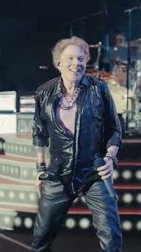 São Paulo, you're like no other! We played Bad Apples for you for the first time since '91! 🌹