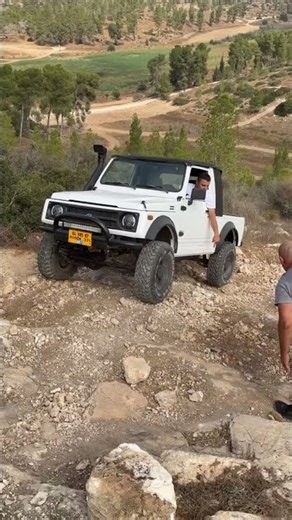 1987 LWB Suzuki Samurai