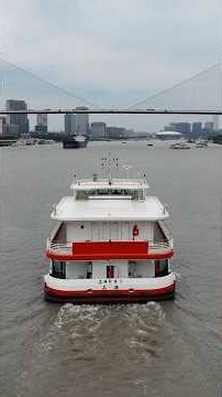 Why the Shipping Industry Is Finally Electrifying