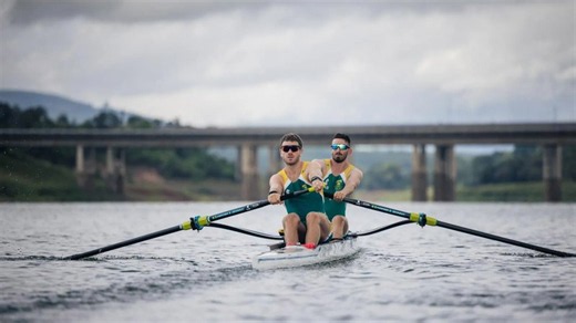 Olympic legend John Smith recombines with the pure passion of university rowing