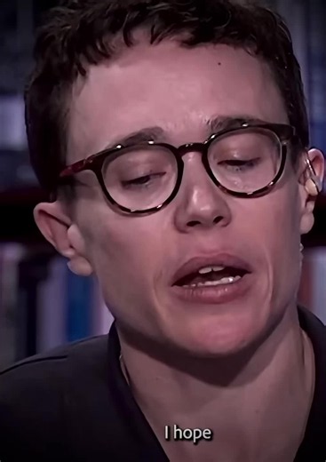 🙈🤢📽️🇨🇦Canadian Born Hollywood 🎬Actress Elliot Page Refers To Those That Criticizes The “Trans Community” As “Vile Losers!” In Recent Interview. #ElliotPage #canada #lgbtqia #hollywood #juno