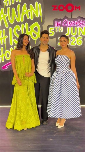 Varun Dhawan POSES with Mrunal Thakur and Pooja Hegde #shorts #varundhawan #mrunalthakur #poojahegde