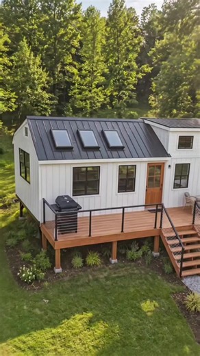 Dream Tiny House Tour: Simple, Cozy Tiny Home Design