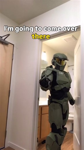 AND I BETTER HEAR THAT YOUVE EATEN TODAY OR YOURE IN TROUBLE #hugs #halo #masterchief