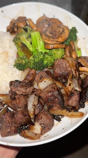 @groovyfoodiess link in bio https://tasty.co/recipe/fireside-steak-dinner | Tasty UK