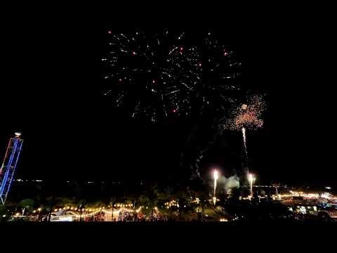 AHOF - Rendezvous Pyromusical by Platinum Fireworks Inc.