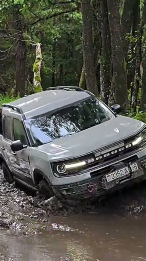 Ford Bronco DESTROYS This Mud Trail!🔥 #ford #automobile #narutouzumaki #offroad #yuta #carshorts