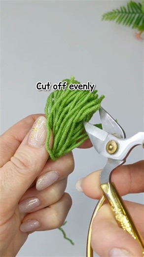 Easy Yarn Tassel, Crochet Tips for Beginners, DIY Yarn Tassel 1 min Project #yarntassel #crochettips