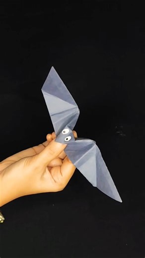 DIY Flying bat paper craft 🦇 Flapping wings #shorts #trending #craft #diy