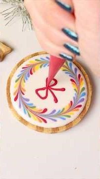 Wet-on-wet royal icing Christmas cookies with a surprise on the back! #bakingideas