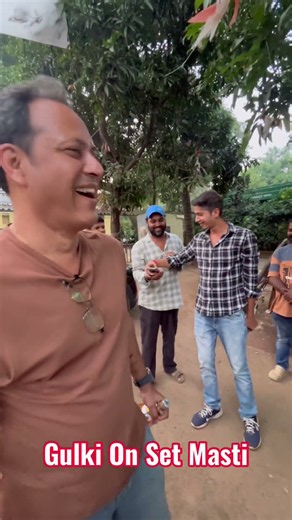 Gulki On Set masti Bts#gulki_joshi#gulkijoshi#viralshorts#viralvideo#btsshorts#youtubeshort#ytshorts