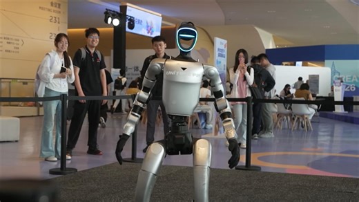 David Muir reports on technological advances of China's humanoid robots