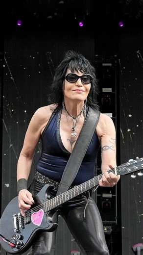 "Crimson and Clover" par Joan Jett 🖤🎸💓🤘🏻