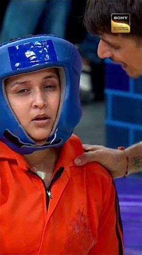 Munh Ke Bal Giri Mannara | Indian Game Show-With Bharti & Harssh| #bharti #comedy #shorts