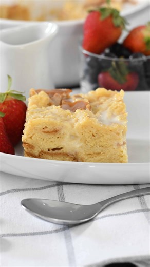 ✨ Brioche bread pudding✨ Soft, sweet, and soaked in tres leches—this brioche bread pudding is pure comfort in every bite! Who’s ready to dig in? Recipe: https://www.cookingwithmanuela.com/2025/02/tres-leches-bread-pudding-recipe.html #breadpudding #tresleches #newrecioe #easyrecipe | Cooking with Manuela