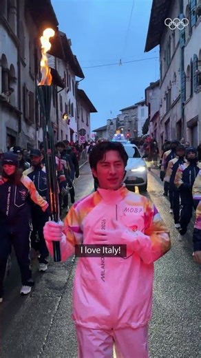 #HeatedRivalry stars Hudson Williams & Connor Storrie have arrived at the cottage! 🏡🏒