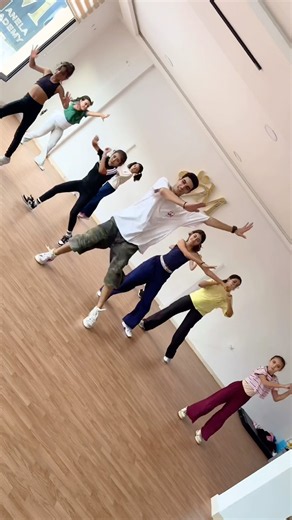 PROMISCUOUS @NellyFurtado ft. @Timbaland Dance | RAYEN CHUCKY CHOREOGRAPHY #shorts #dance #hiphop