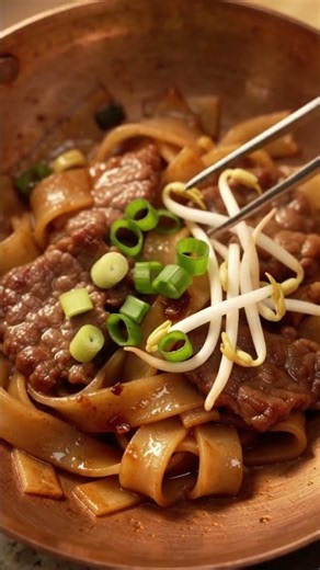 🇨🇳 Wok Fried Beef Chow Fun Recipe | ASMR Cooking Mini Real Food